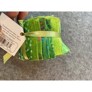 Batik Fabric Strips 20 pieces 2.5"x 42-44" ribbon jelly roll green